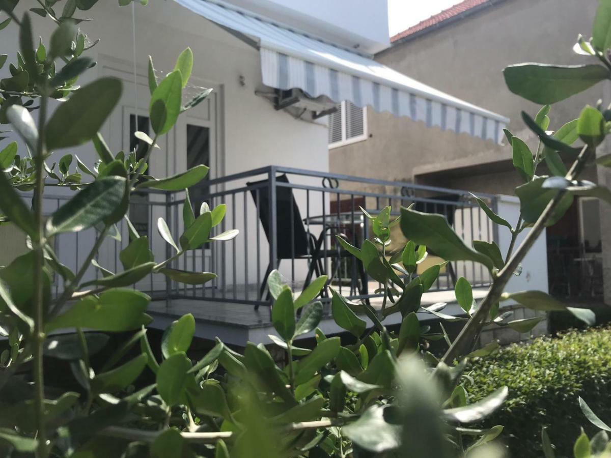 Ferienwohnung Bond With Private Parking Zadar Exterior foto